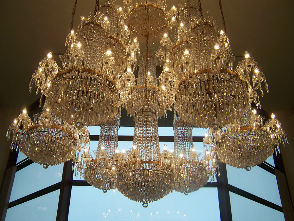 Clean Care For Crystal Chandeliers, Best Way To Clean Crystals On A Chandelier